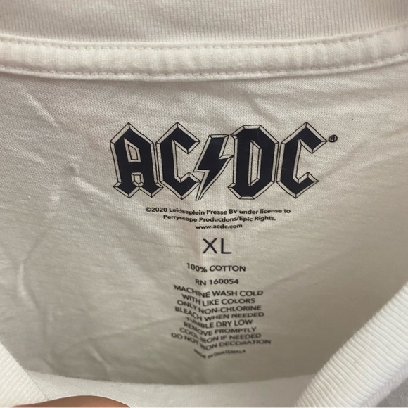 AC/DC T-Shirt - Picture 3 of 3